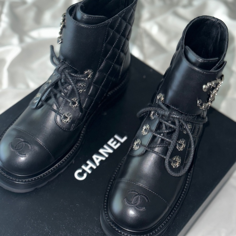 Chanel Shiny Lambskin Quilted Lace Up Combat Boots - Picture 11 of 13